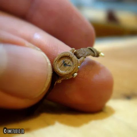 ساعت مچی مینیاتوری